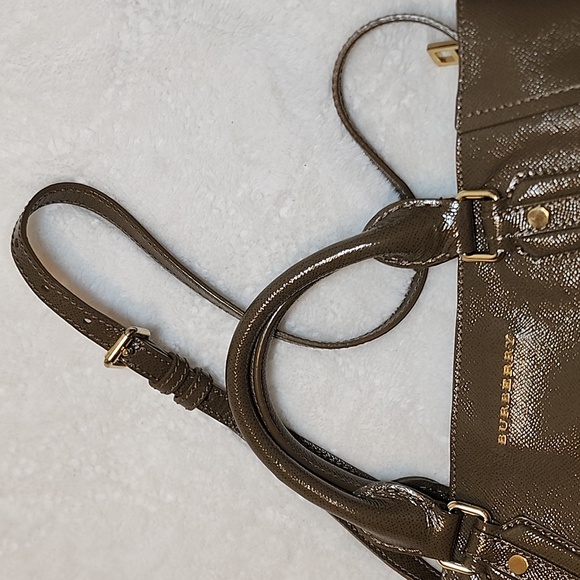 Burberry Patent Leather Somerford Tote Sachel Shoulder Bag  Officesiren - Picture 10 of 16